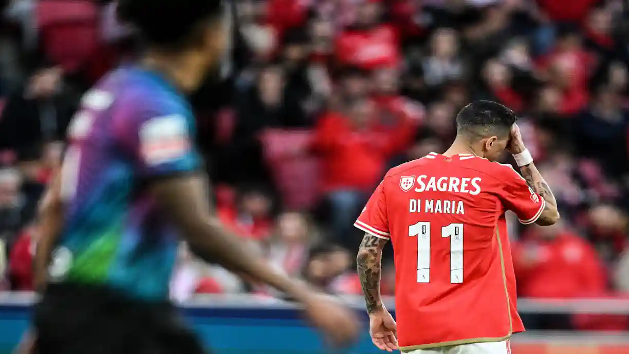 "FOI DECISÃO DELES"! JOGADORES DO BENFICA RESPONSABILIZADOS PELOS PENÁLTIS DESPERDIÇADOS
