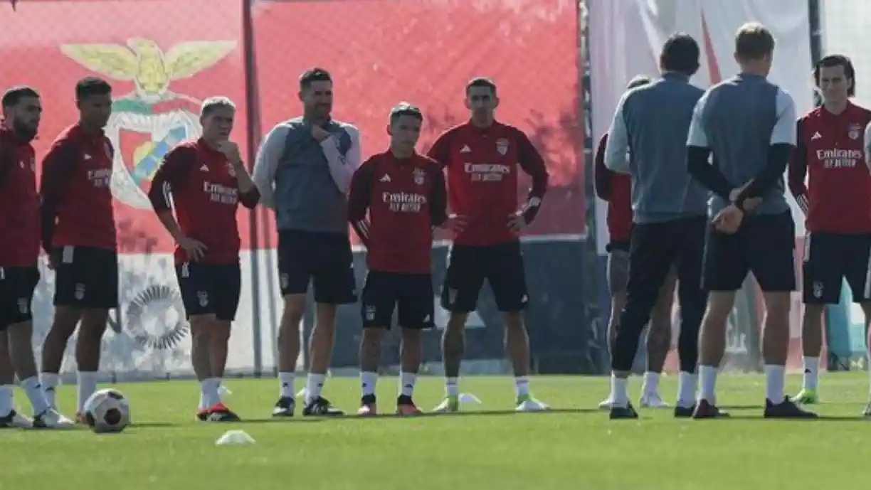 ALERTA: PAUSA INTERNACIONAL 'AMEAÇA' TITULARIDADE DE DUPLA DE SCHMIDT PARA O BENFICA-CHAVES