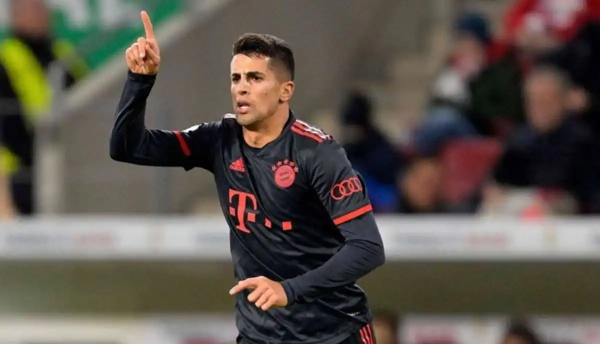 NO RADAR DO BENFICA, JOÃO CANCELO VOLTA À AGENDA DE TUBARÃO EUROPEU