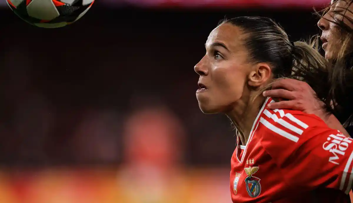 LÚCIA ALVES TEM OS PÉS NO CHÃO! JUNTO DE ANDREIA JACINTO, DEFESA DO BENFICA ANALISA PRÓXIMO JOGO DE PORTUGAL