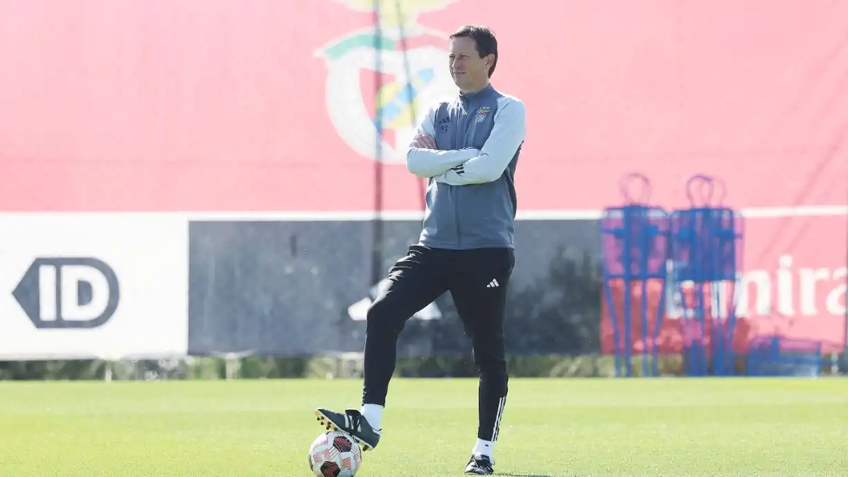 BENFICA TEM TUDO PARA VENCER: SCHMIDT CONTA COM 'RECEITA SECRETA' PARA 'ATIRAR' RANGERS PARA 'FORA DO BARCO'