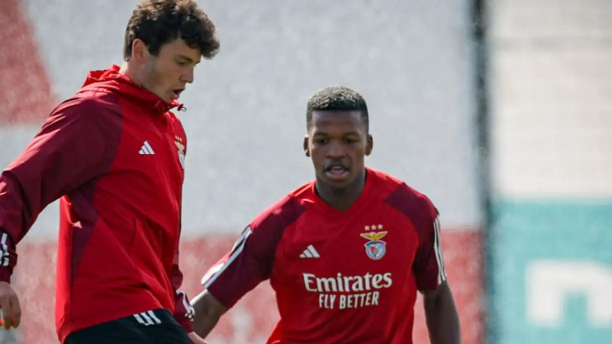 MERCADO MEXE NO BENFICA: GIGANTES EUROPEUS CONTINUAM A DAR 'CALARIOS' A RUI COSTA E APONTAM MIRA A... JOÃO NEVES