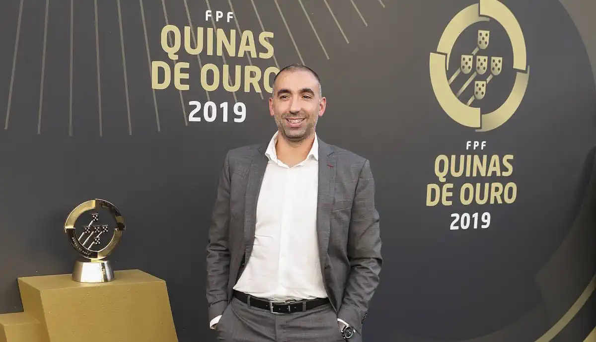 DEPOIS DE TROCAR O BENFICA PELO BRAGA, JOEL ROCHA REAGE A CONQUISTA: "É MUITO ESPECIAL..."