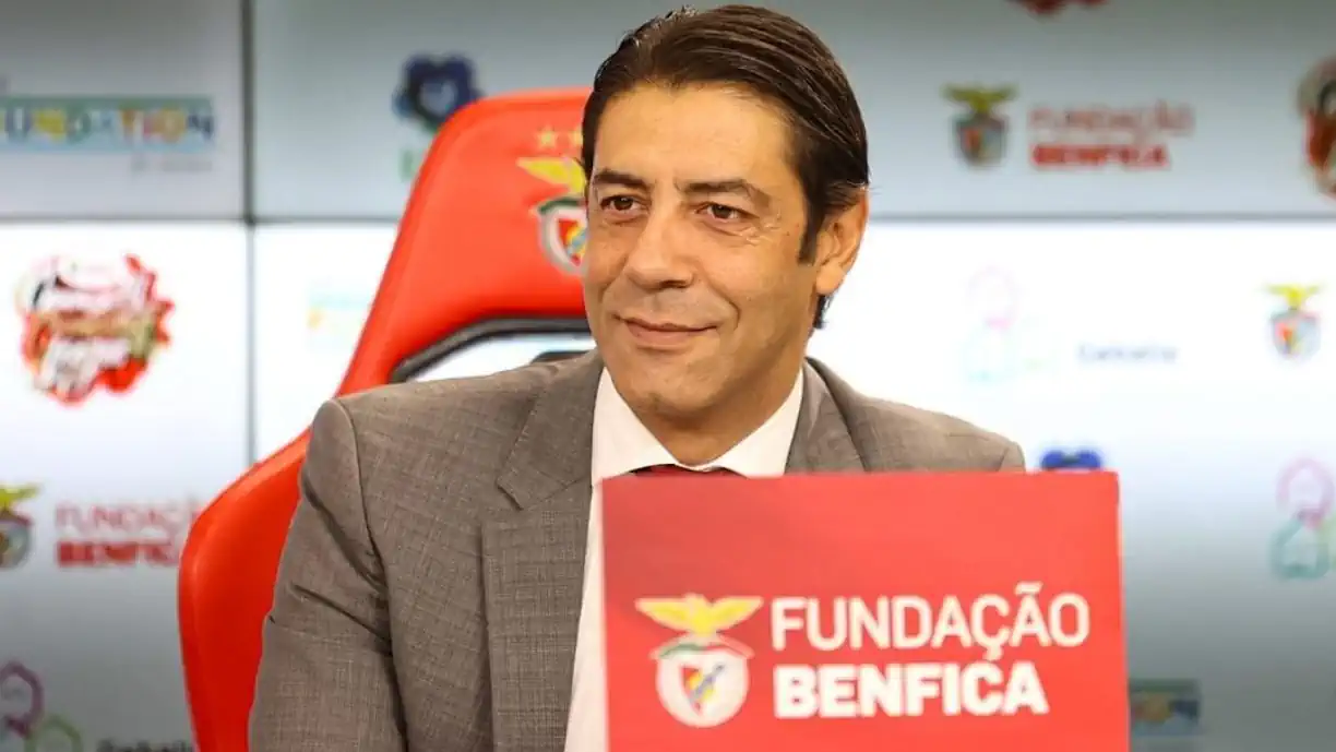 Rui Costa feliz com mais um título no Benfica e afirma: "Parabéns a todos!"