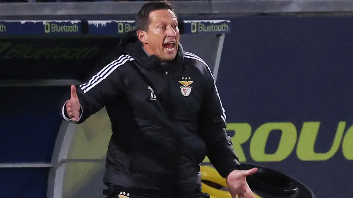 NÚMEROS REVELAM QUE ROGER SCHMIDT É O TÉCNICO MAIS LENTO A REAGIR E O PREJUDICADO É O... BENFICA