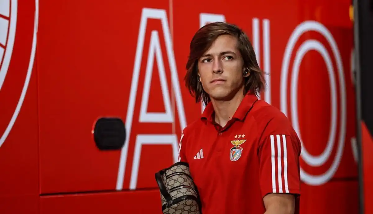 APÓS CONFIRMAÇÃO DE RUI COSTA, ÁLVARO CARRERAS VAI ASSINAR CONTRATO COM O BENFICA ATÉ...