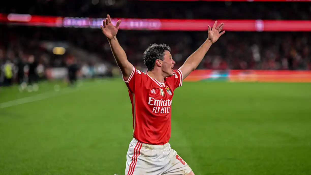 HÁ NOVIDADES DAS BOAS SOBRE FUTURO DE JOÃO NEVES NO BENFICA