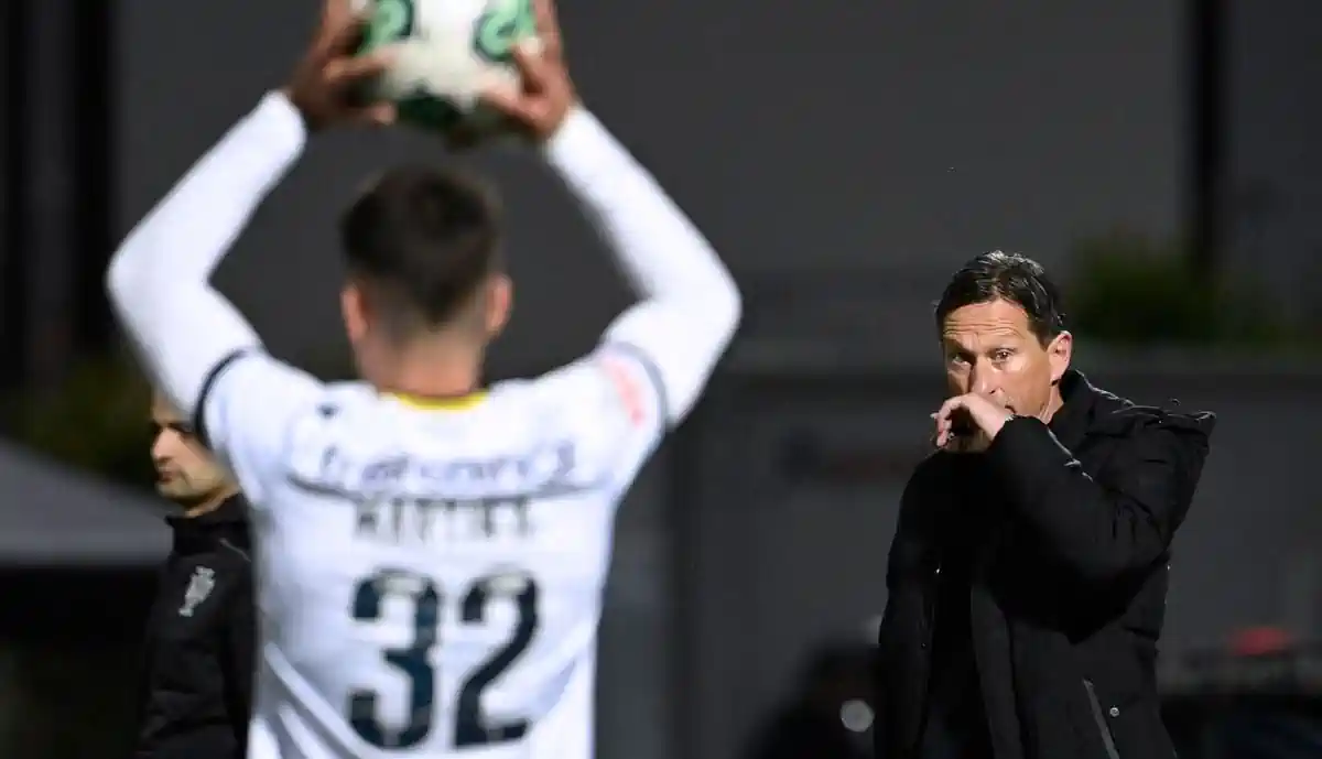 CAMPEONATO FOGE DAS MÃOS DO BENFICA E SCHMIDT 'DESVENDA' MOMENTOS CHAVE PARA O DESFECHO
