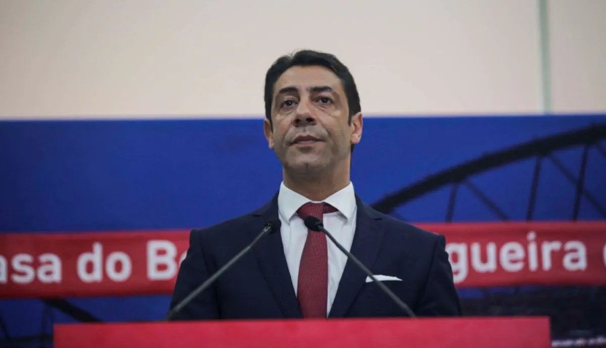 Oficial! Rui Costa assegura continuidade de talento no Benfica