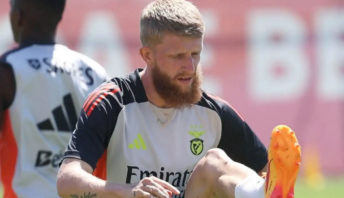 Niklas Beste vai partir a loiça toda? Defesa do Benfica tranquiliza adeptos: "Falei com o treinador"