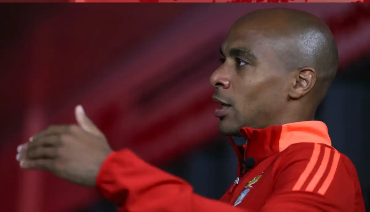 COM 24/25 À VISTA, JOÃO MÁRIO DÁ MOTE PARA O SUCESSO DO BENFICA: "SÓ HÁ UMA MENTALIDADE"