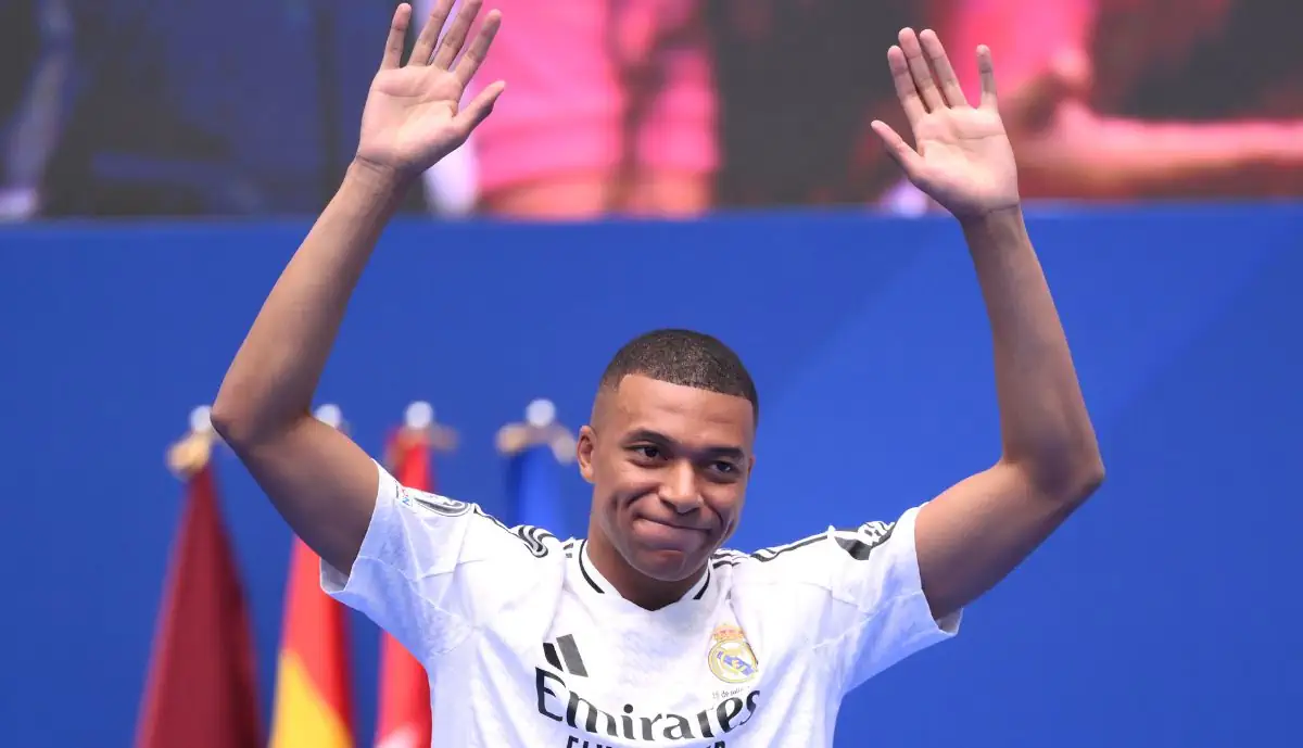 EXTRA BENFICA: MBAPPÉ É APRESENTADO NO REAL MADRID E JÁ DISSE AS PRIMEIRAS PALAVRAS
