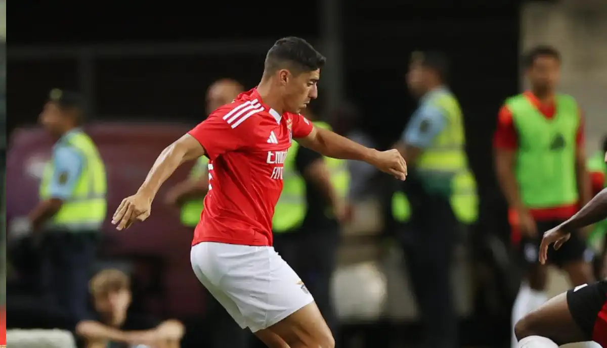 Com contrato até 2028, Benfica resolve futuro de Tiago Gouveia