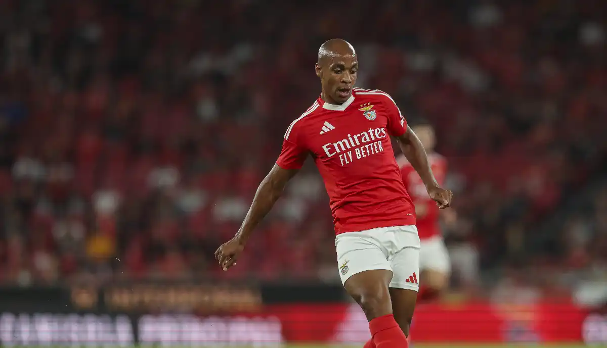 Depois de deixar o Benfica, João Mário voltou a ser notícia no dia em que fez um golo que levou os gregos à loucura