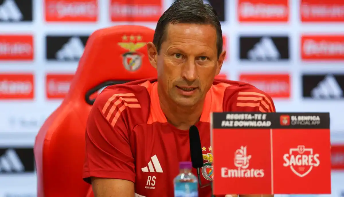 Inesperado! Schmidt elogia jogador que se quer meter a sete pés do Benfica: "Muito sério"