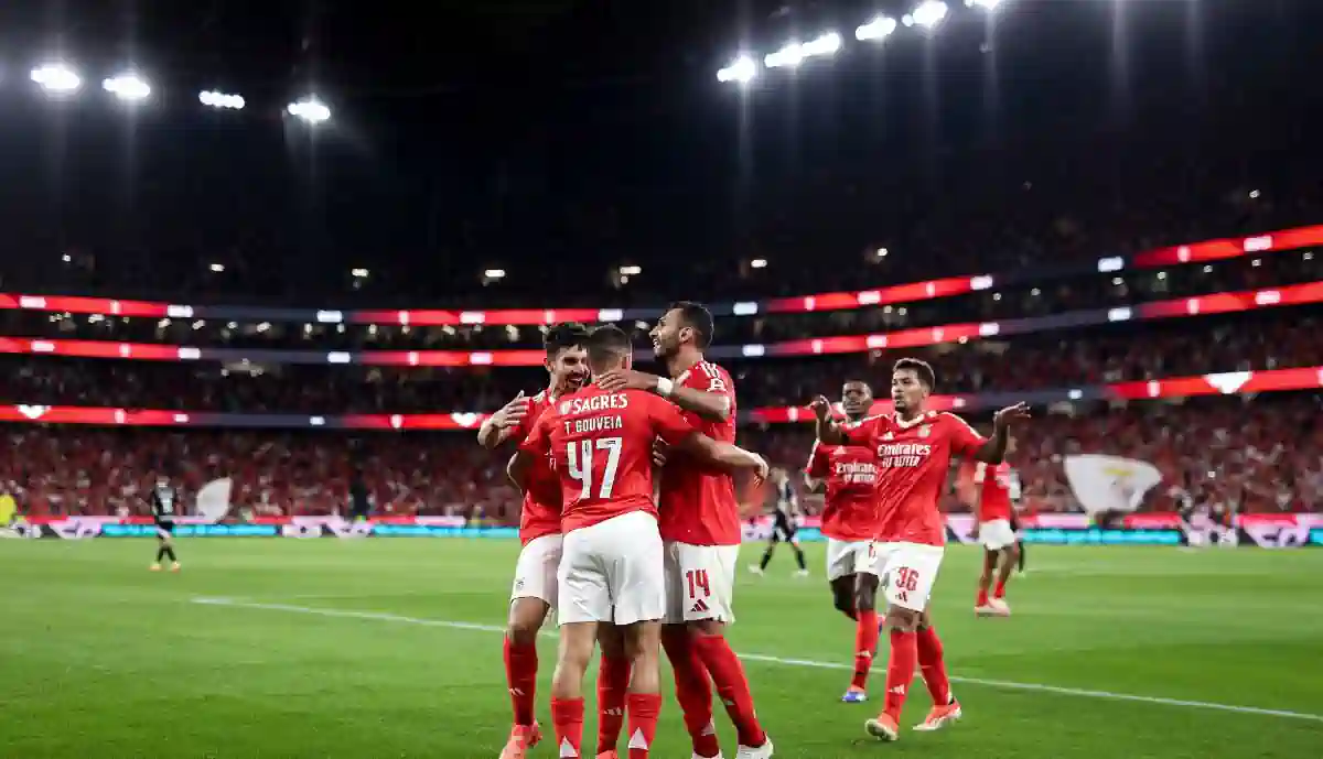 À boleia de Gouveia e Pavlidis, Benfica 'mata' fantasmas frente ao Casa Pia (com vídeo)