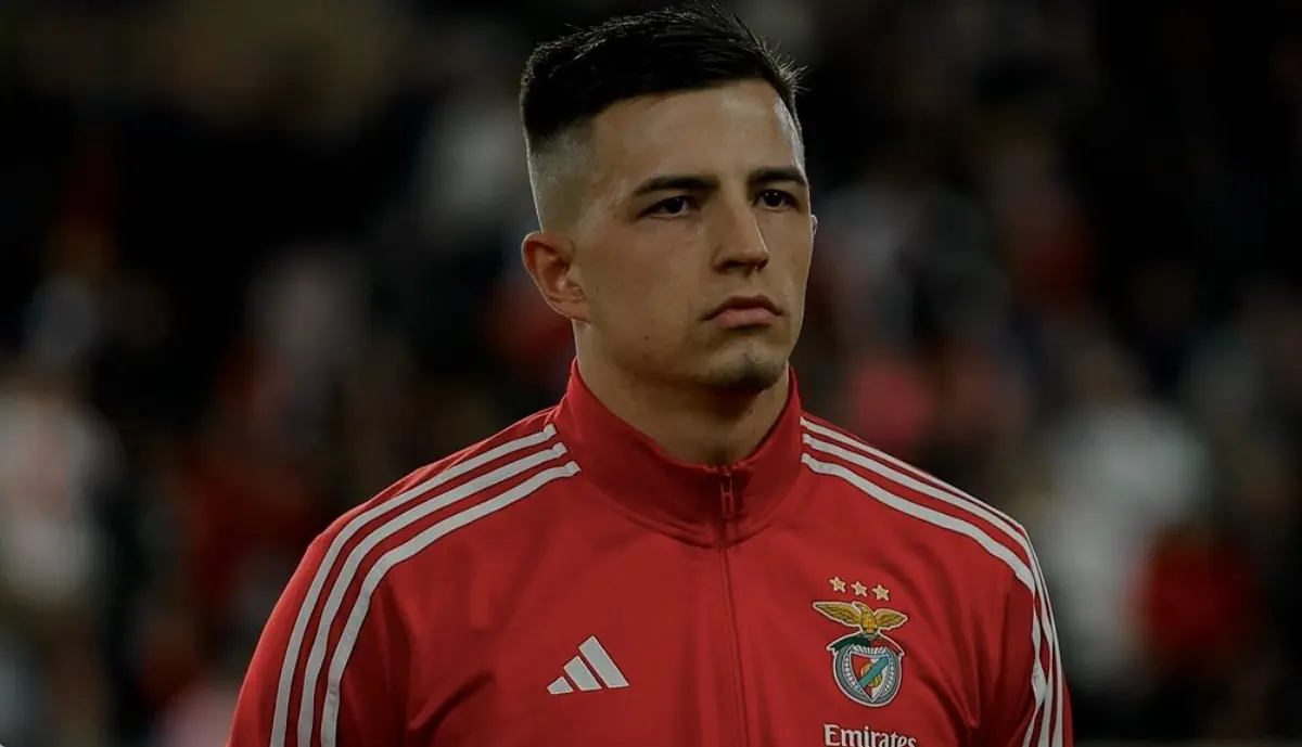 Em bom momento no Benfica, Trubin recebe visita de craque do Chelsea