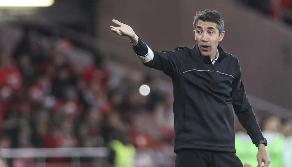 Com mercado aberto, Lage puxa por atleta do Benfica