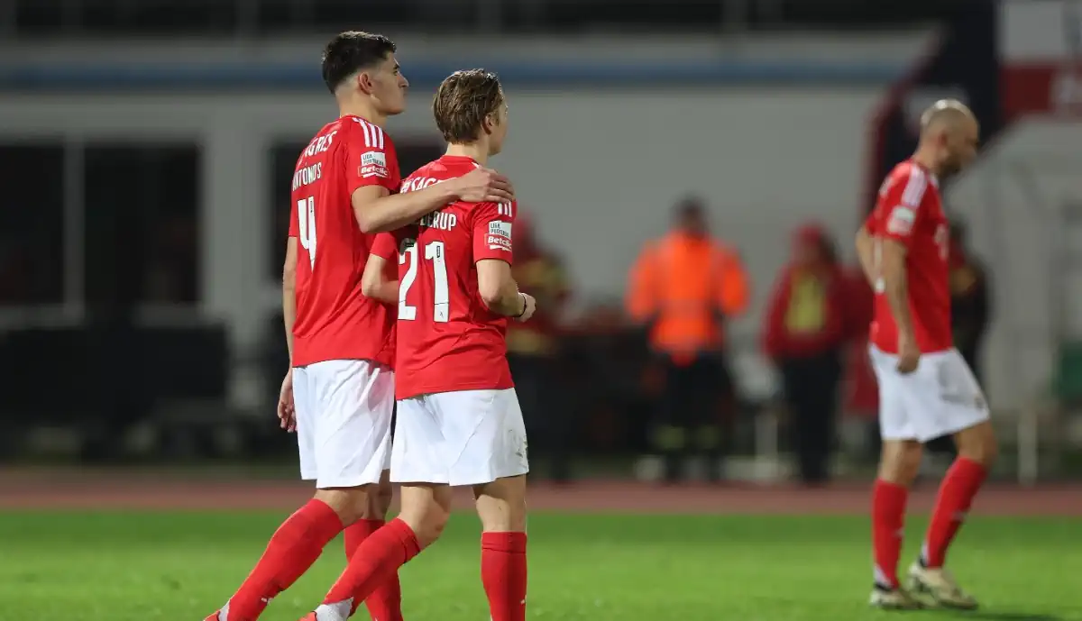 Vitória do Benfica sobre Juventus? Schjelderup lamenta: "Um pouco triste..."