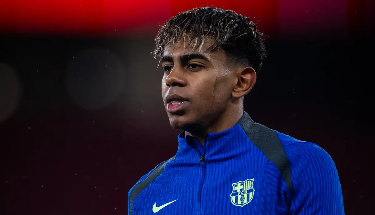 Já saiu do bolso de Carreras? Yamal deixa aviso, antes do Benfica - Barcelona