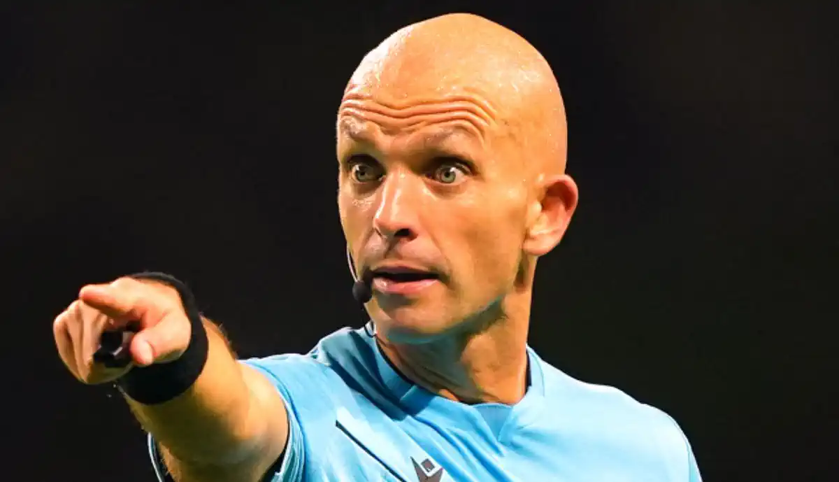 Arbitragem de Luís Godinho no Benfica - Vitória SC? Especialistas apontam que foi...