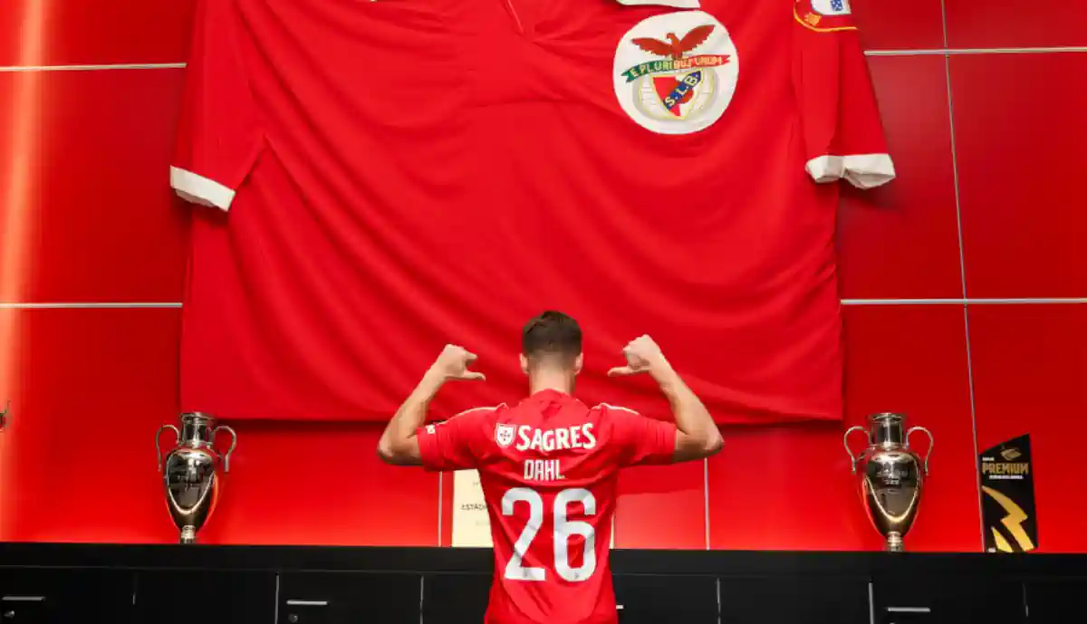 Roma toma uma posição sobre Samuel Dahl e...Benfica agradece