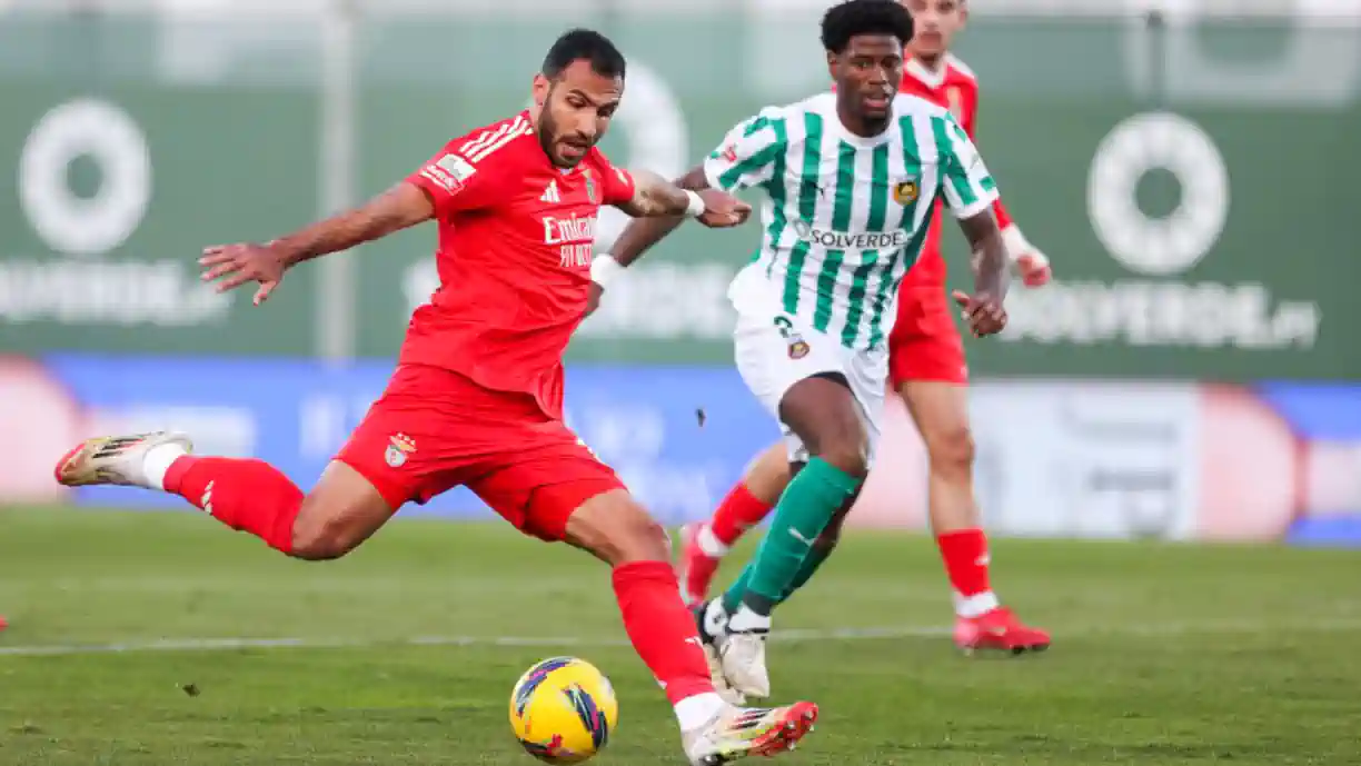 Confira o resumo/melhores momentos do Rio Ave - Benfica (Vídeo)