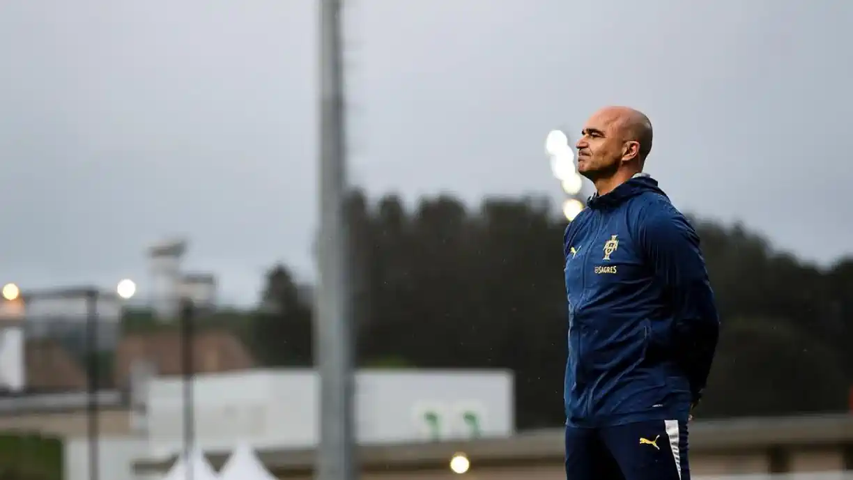 Atenção! Roberto Martínez convoca dois jogadores do Benfica para amigáveis de Portugal