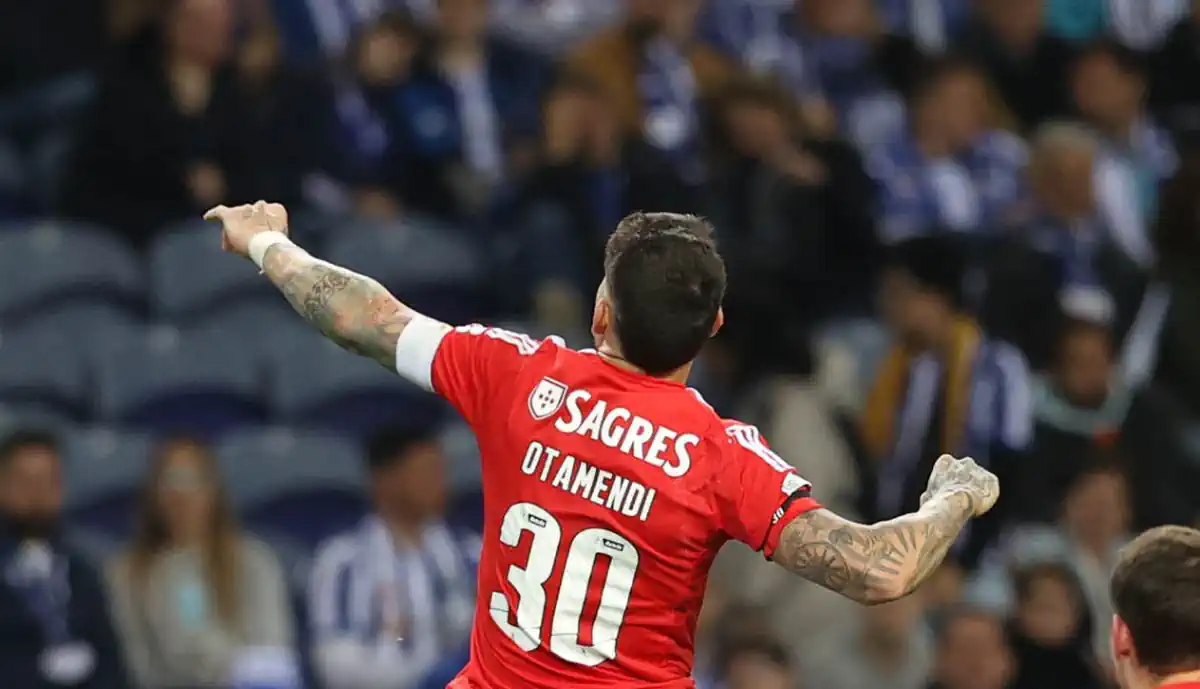 Alerta! Substituto de Otamendi pode chegar ao Benfica a custo zero
