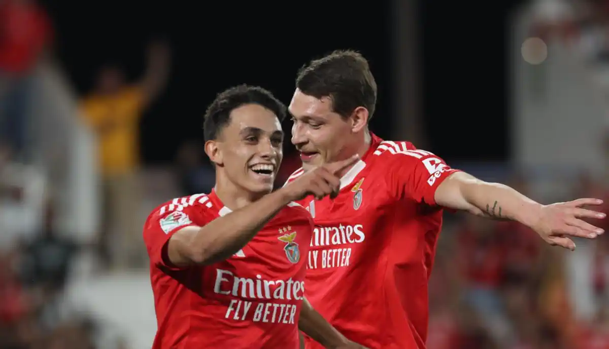 Destaque do Benfica, João Rego entra na mira de equipas internacionais em meio a atuações no Torneio de Toulon