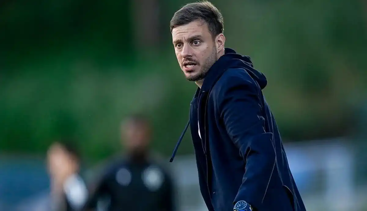 Campeão pelo Benfica a caminho de antiga equipa de Martin Anselmi