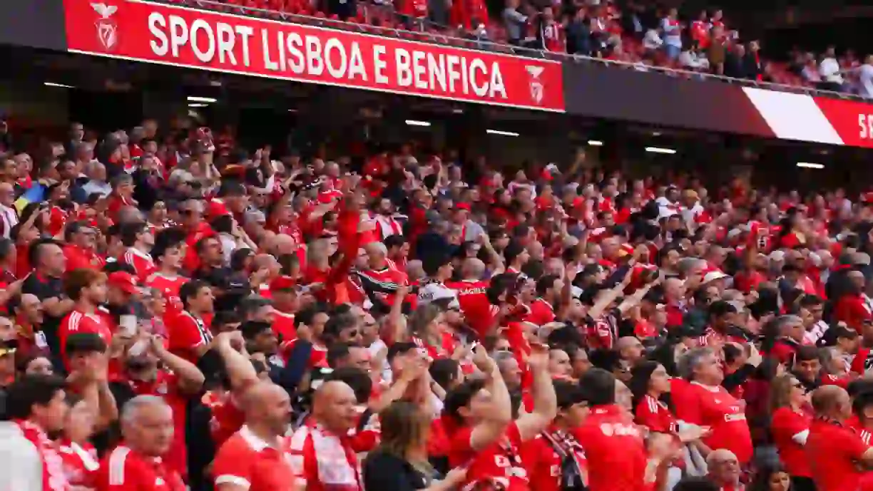 Benfica castigado após adeptos dizerem que atleta parecia "um bode"