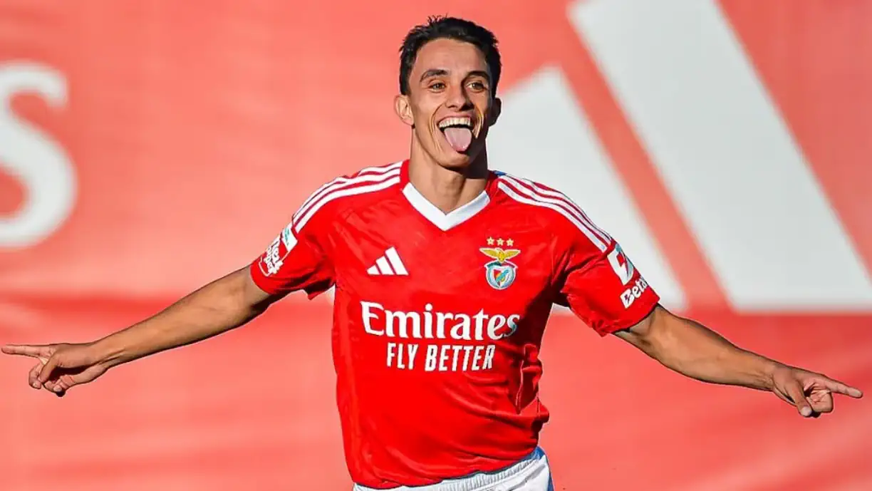 João Rego avisa Mourinho sobre posição no Benfica: "A que mais gosto é..."