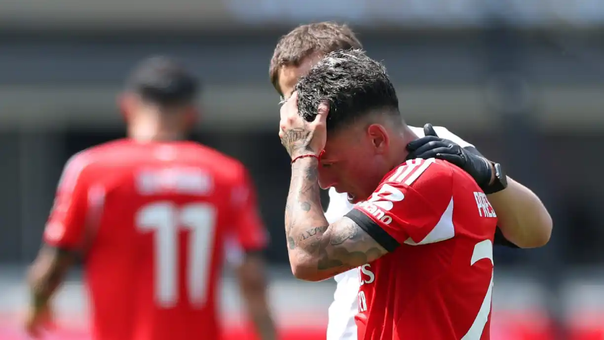 Expulso no Benfica - Chelsea, gesto de Prestianni dá que falar
