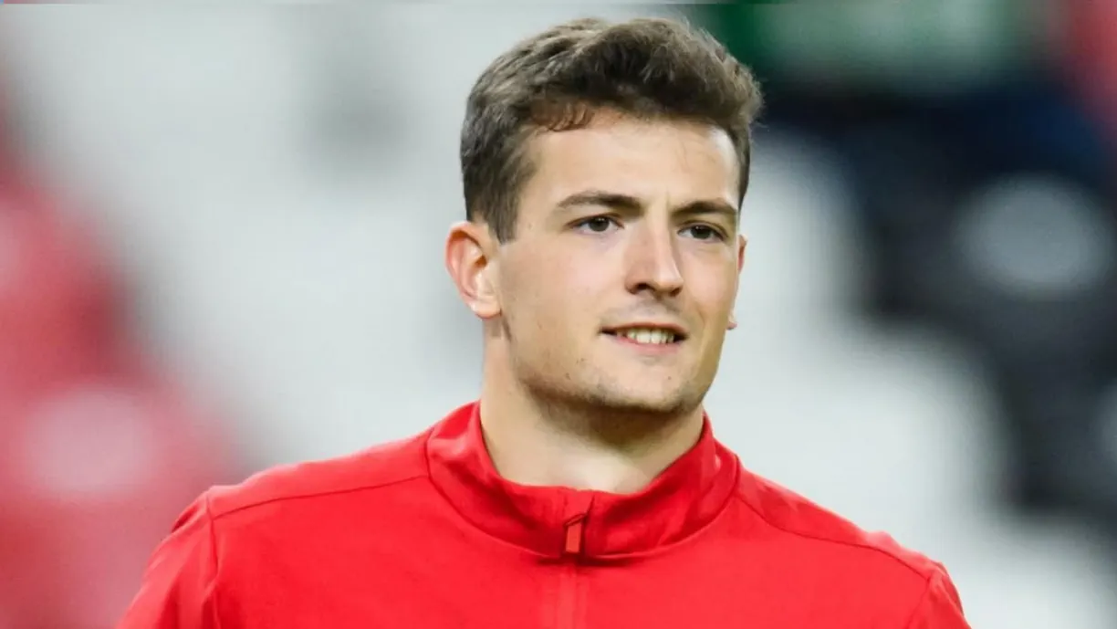 Oficial: Julen Agirrezabal muda de ares no verão e dá nega ao Benfica