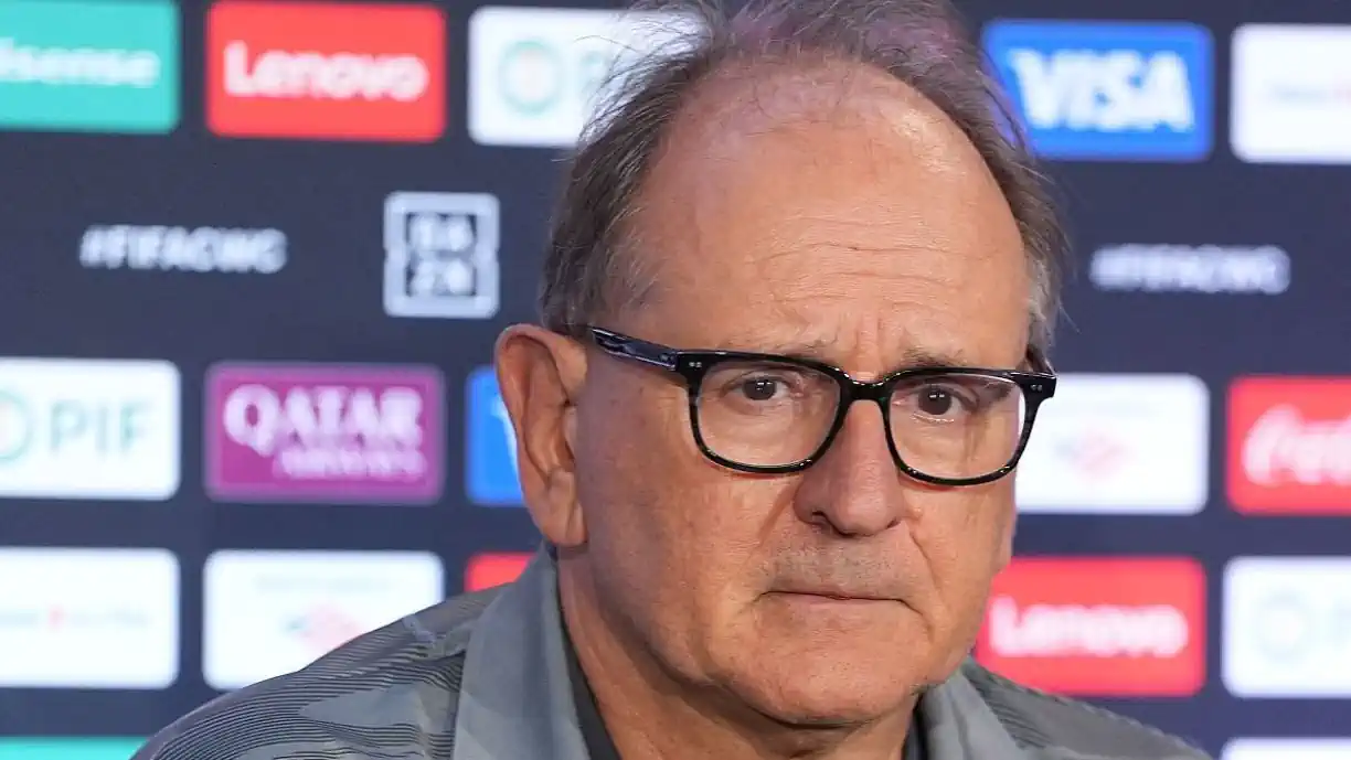 Paul Posa deixa aviso a Bruno Lage, antes do Benfica - Auckland City: "Deve ser..."