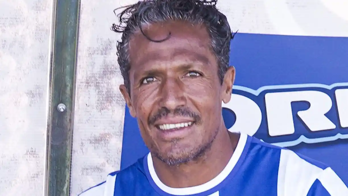 No Benfica - Porto, Bruno Alves agrediu barbaramente jogador das águias (Vídeo)