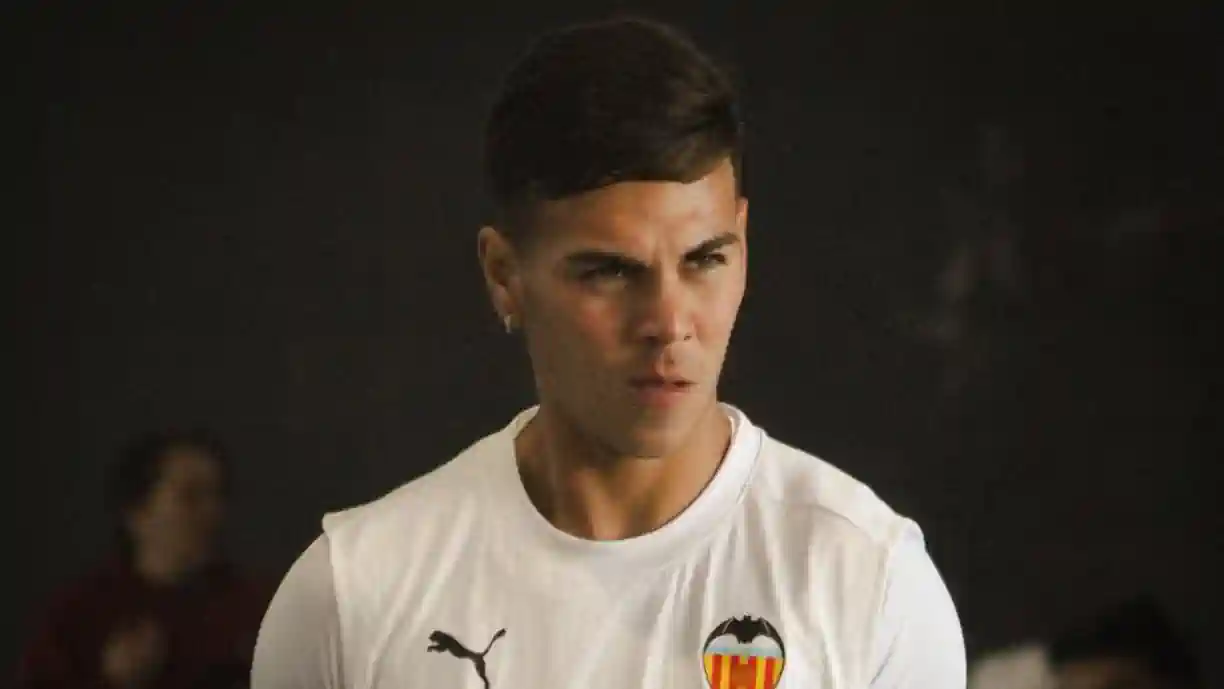 Enzo Barrenechea já fala à Benfica e faz revelação sobre chegada às águias: "Não falei com..."