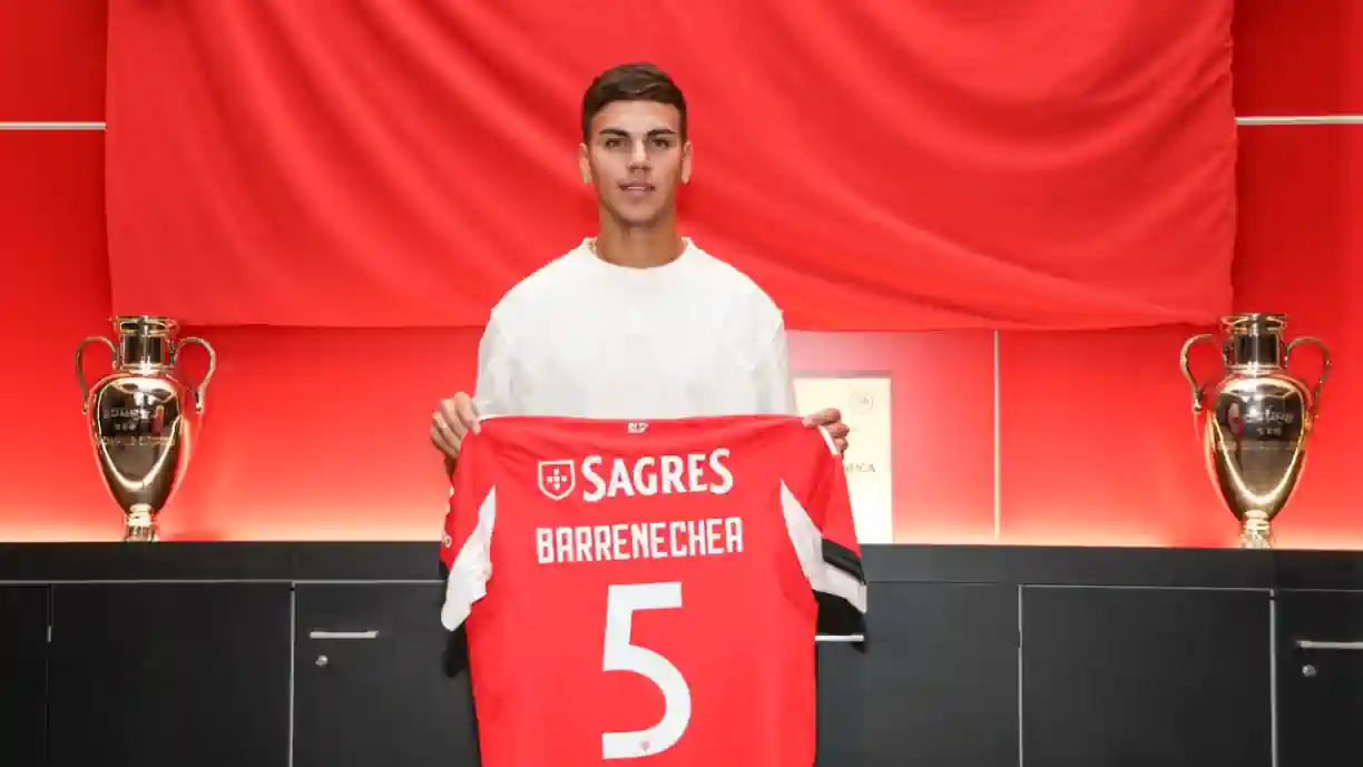 Enzo Barrenechea já tem 'favorito' no balneário do Benfica: "Uma alegria"