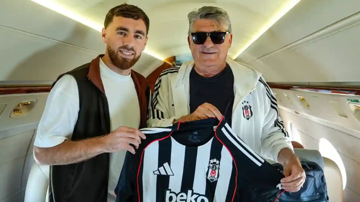 Kokçu deixa 'laracha' ao Benfica na chegada à Turquia: "Besiktas é a minha família"
