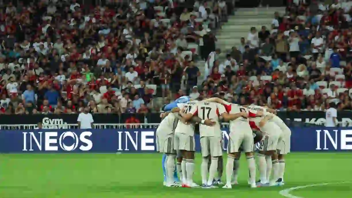 Último treino do Benfica antes do Qarabag não trouxe boas notícias para Bruno Lage