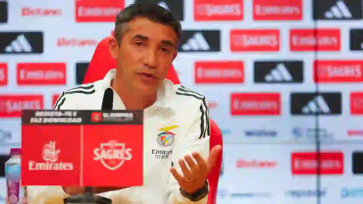 Apesar da bronca, Bruno Lage mantém confiança em titular do Benfica para o Santa Clara