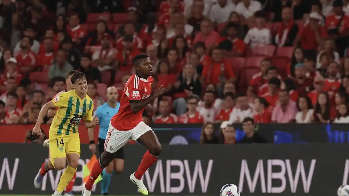 Campeão italiano prepara proposta para resgatar Florentino Luís do Benfica