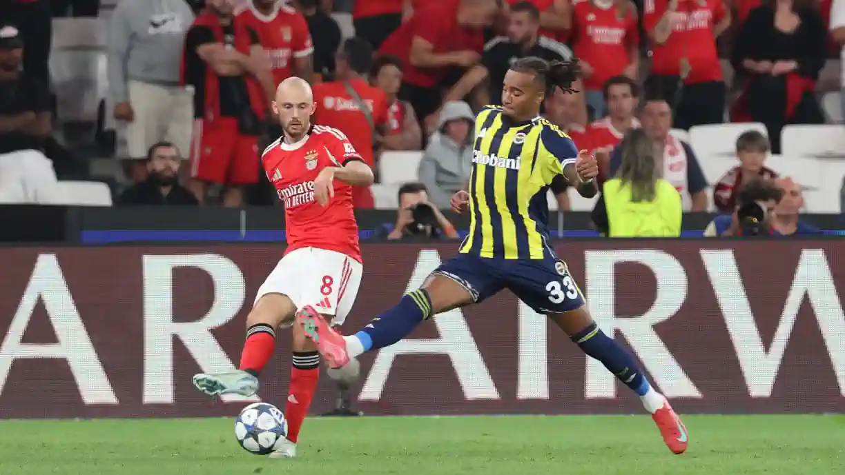 Aursnes aborda mudanças depois do Benfica – Fenerbahçe: "É o mais importante"