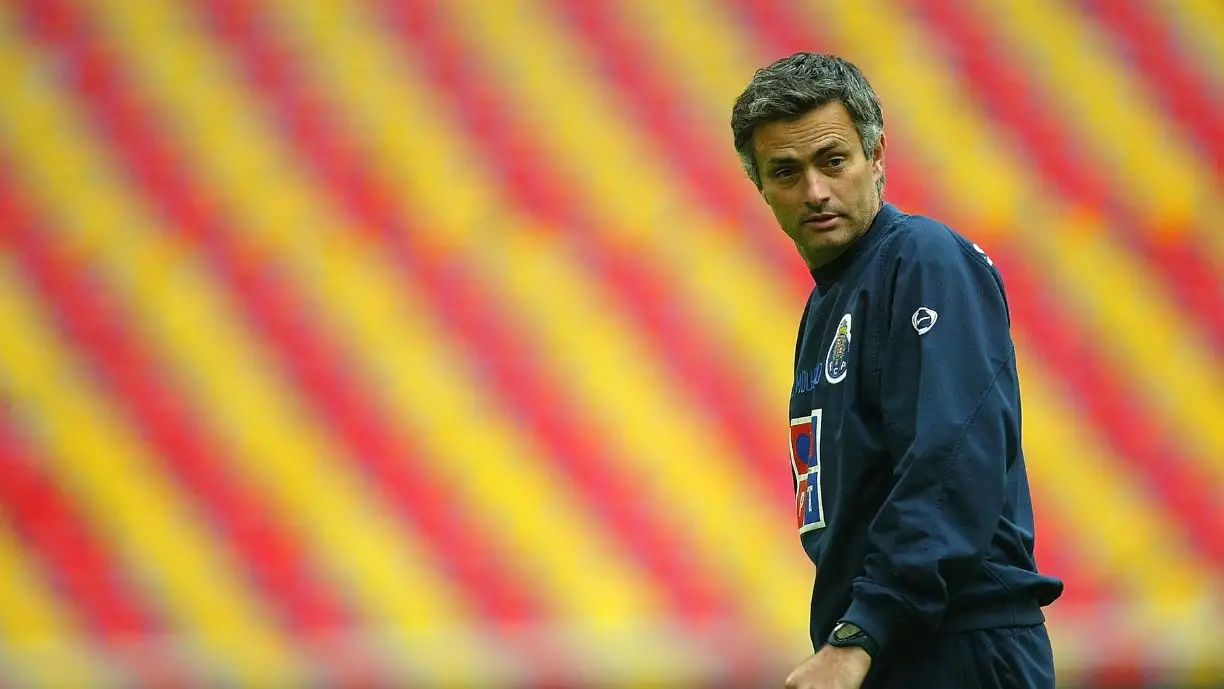 Veja onde está a última equipa do Benfica que venceu José Mourinho