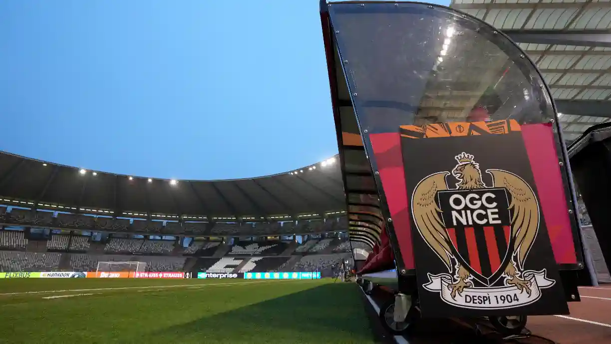 Treinador do Nice deixa boca ao Benfica depois da derrota? "Podem comprar jogadores por 25 milhões"