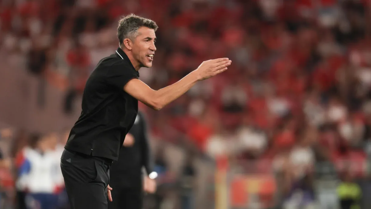 Atenção, Bruno Lage! Técnico do Qarabag assumre responsabilidade perante o Benfica