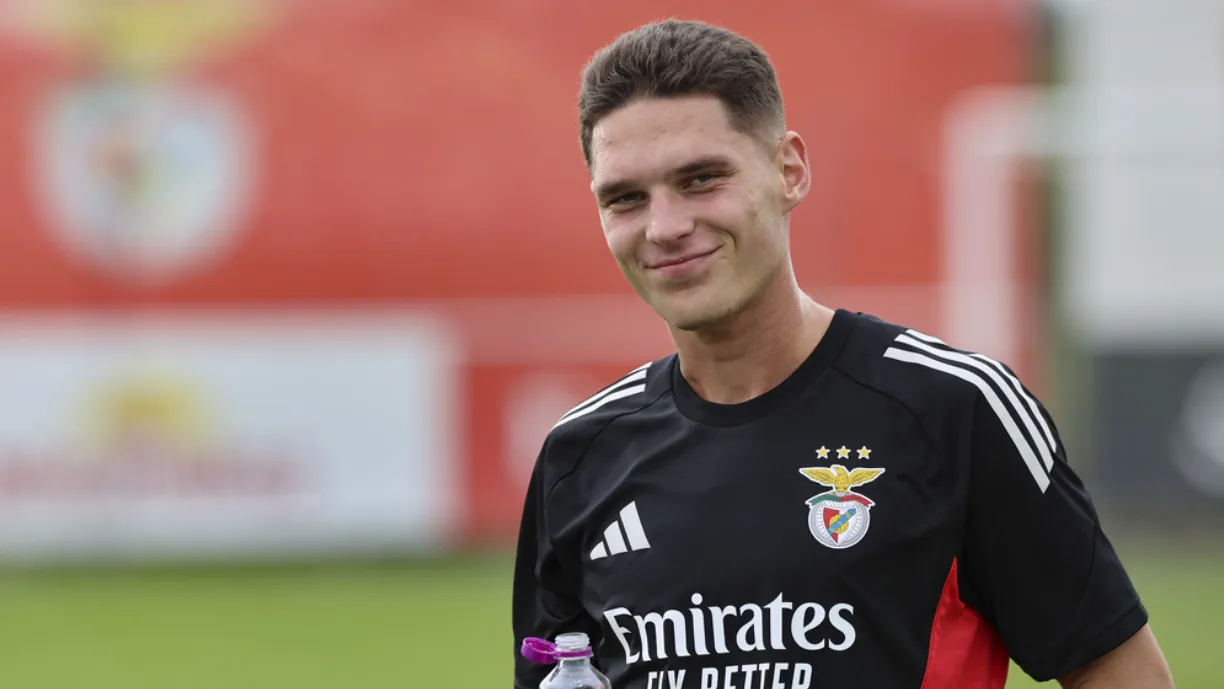 A brilhar no Benfica, Sudakov reage aos destaques da imprensa: "Não é comum..."