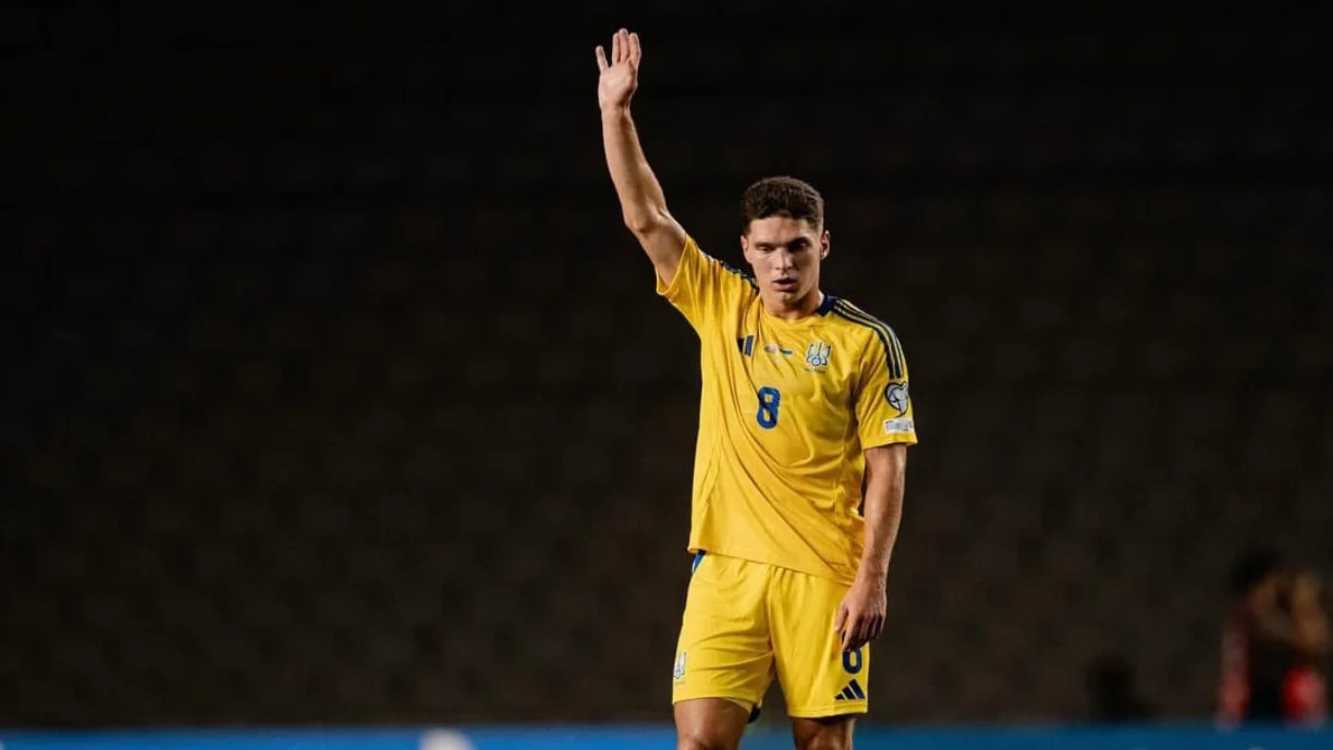 Soam os alarmes no Benfica! Sudakov sai lesionado ao serviço da Ucrânia