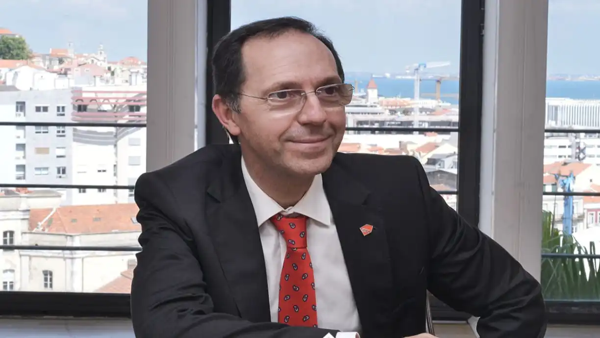 João Duque acusa Benfica de política desastrosa: “Acossado”